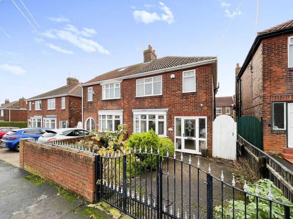 3 bed semidetached house for sale in Shotton Road, Horden, Peterlee