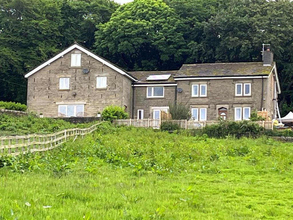 2 bed barn conversion to rent in Dewsnap Lane, Mottram, Hyde SK14, £1,000 pcm Zoopla