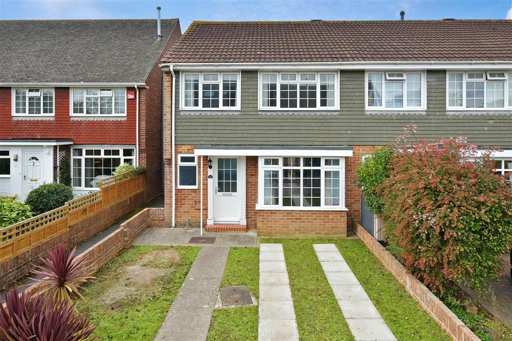 3 bed end terrace house for sale in Valetta Park, Emsworth, Hampshire