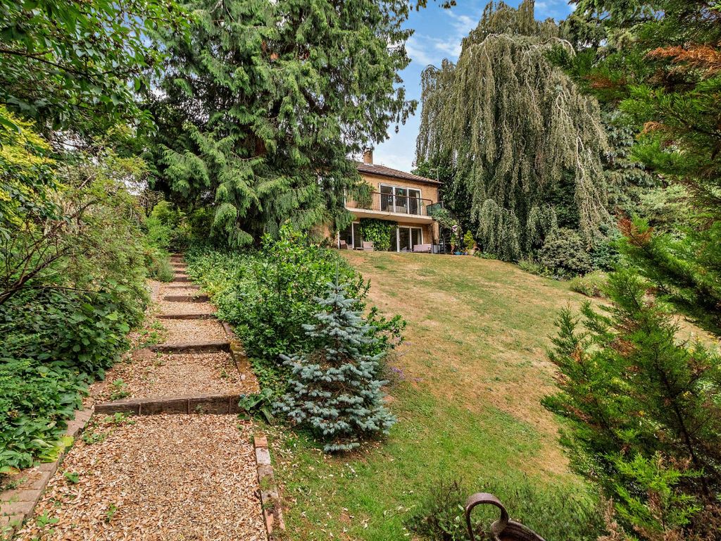 6 bed detached house for sale in Roman Drive, Brundall, Norfolk NR13, £