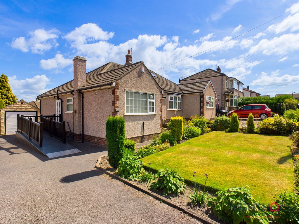 Fairway, Bradford BD7