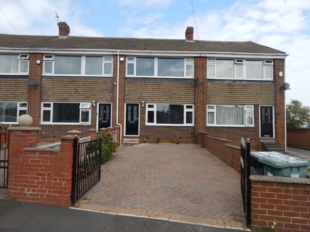 3 bed terraced house to rent in Lemans Drive, Dewsbury WF13 Zoopla