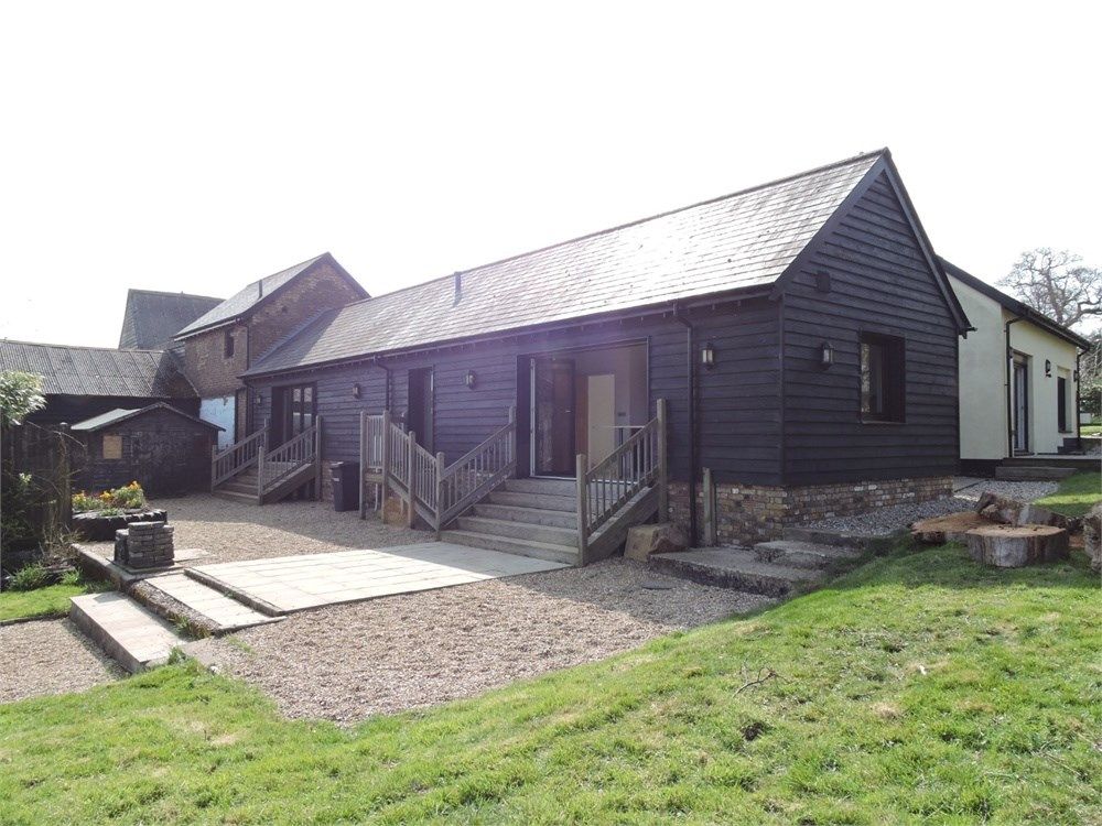 4 bed property for sale in Silver Street, Goffs Oak EN7 Zoopla