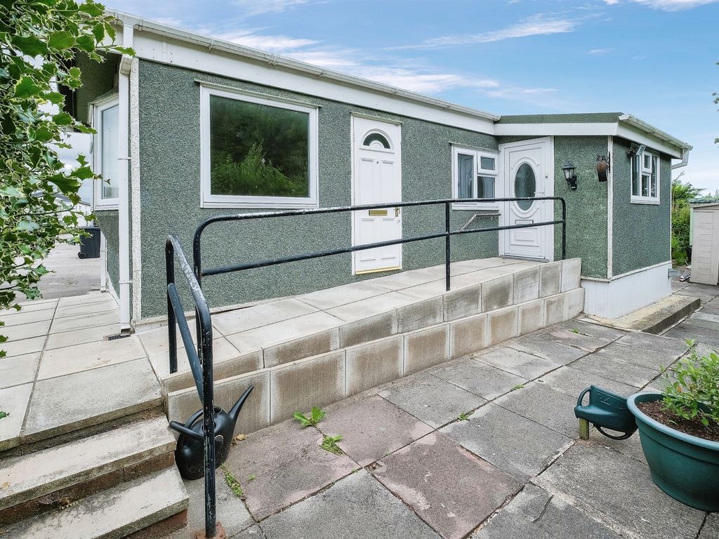 2 bed mobile/park home for sale in Halewood Caravan Park, Lower Road