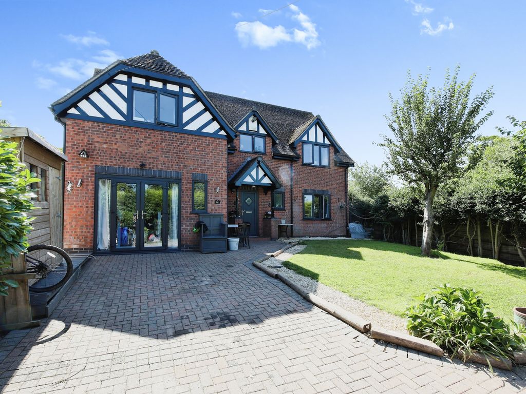 4 bed detached house for sale in Longton Road, StokeOnTrent ST4, £