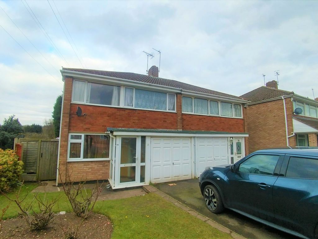 3 bed semidetached house to rent in Spring Parklands, Dudley DY1, £895