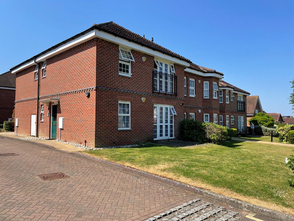 2 bed to rent in The Walk, Potters Bar EN6 Zoopla