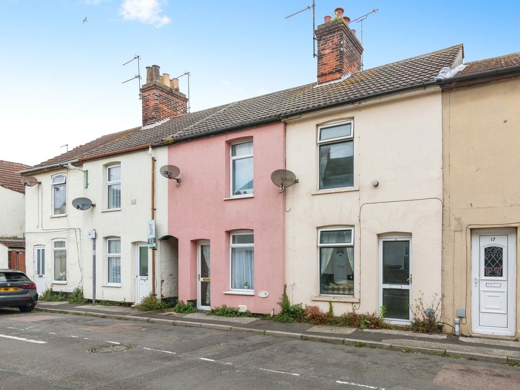 2 bed terraced house for sale in Alma Road, Lowestoft NR32, £110,000