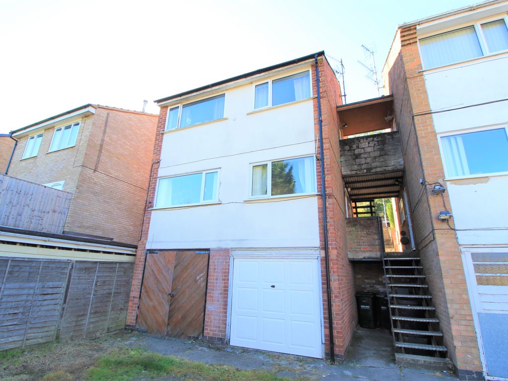 2 bed to rent in Chesterfield Court, Gedling, Nottingham