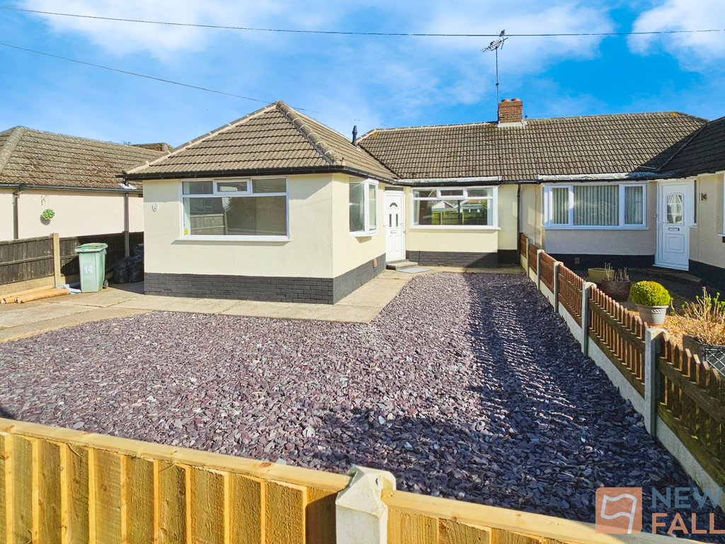 2 bed semidetached bungalow for sale in Baker Road, Mansfield