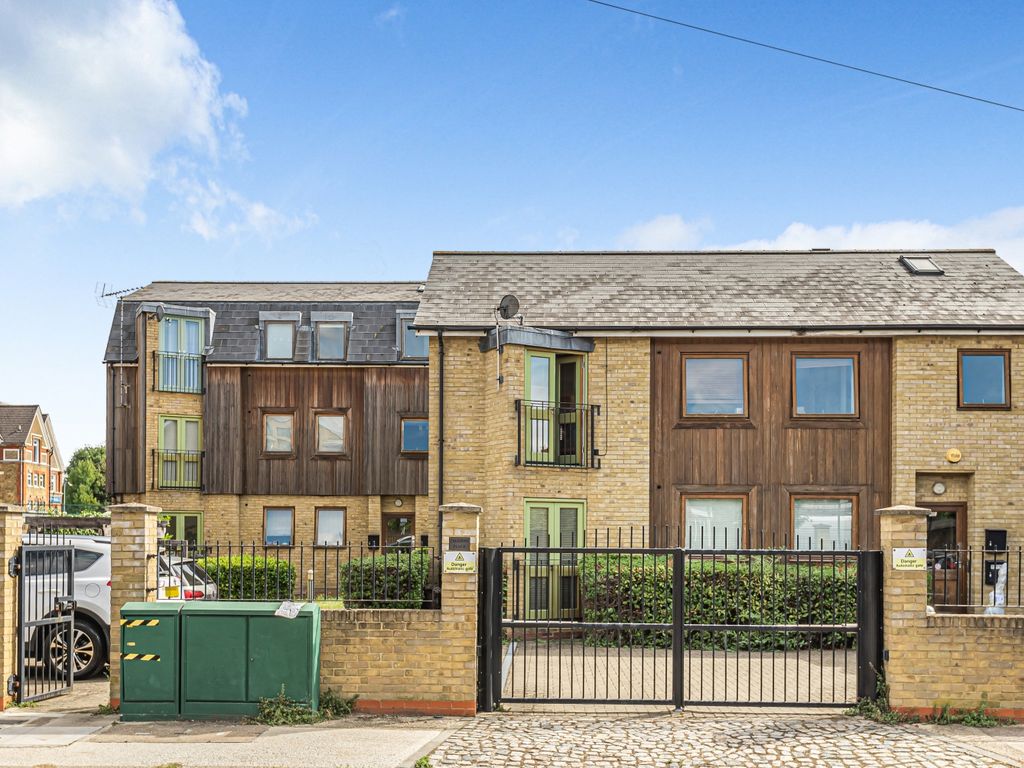 Callisons Place, London SE10  