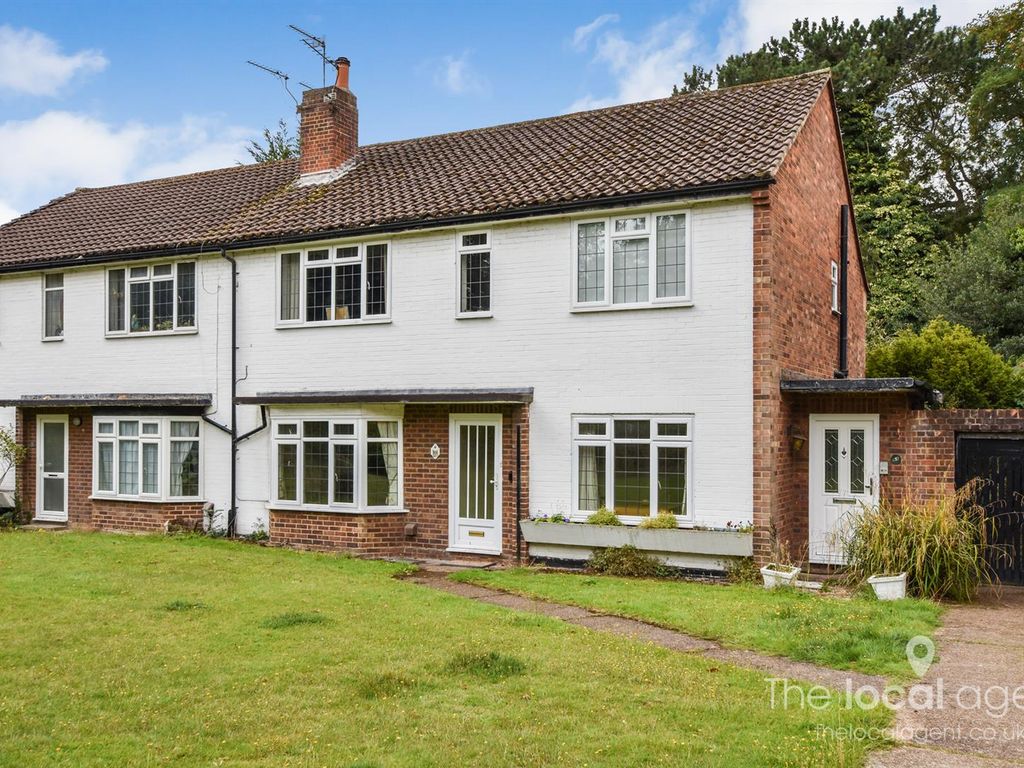 2 bed flat for sale in Ashley Road, Epsom KT18, £375,000 Zoopla