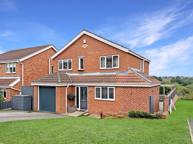 4 bed detached house for sale in Hemings Way, South Elmsall, Pontefract