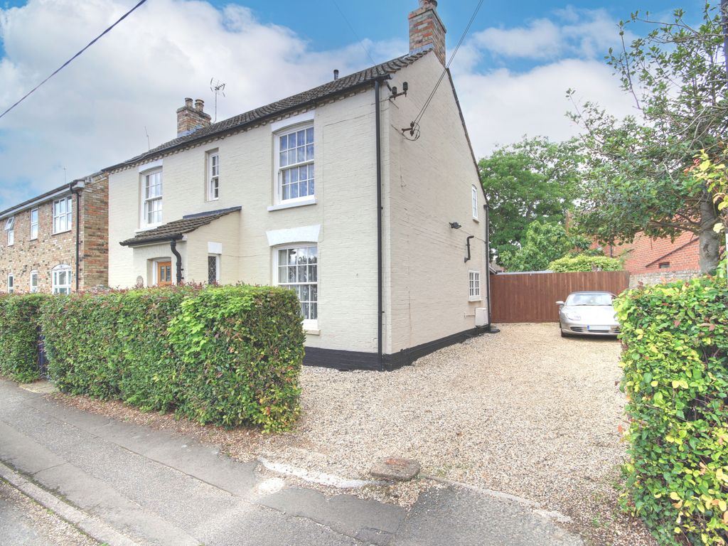 4 bed detached house for sale in Parkhall Road, Somersham, Huntingdon