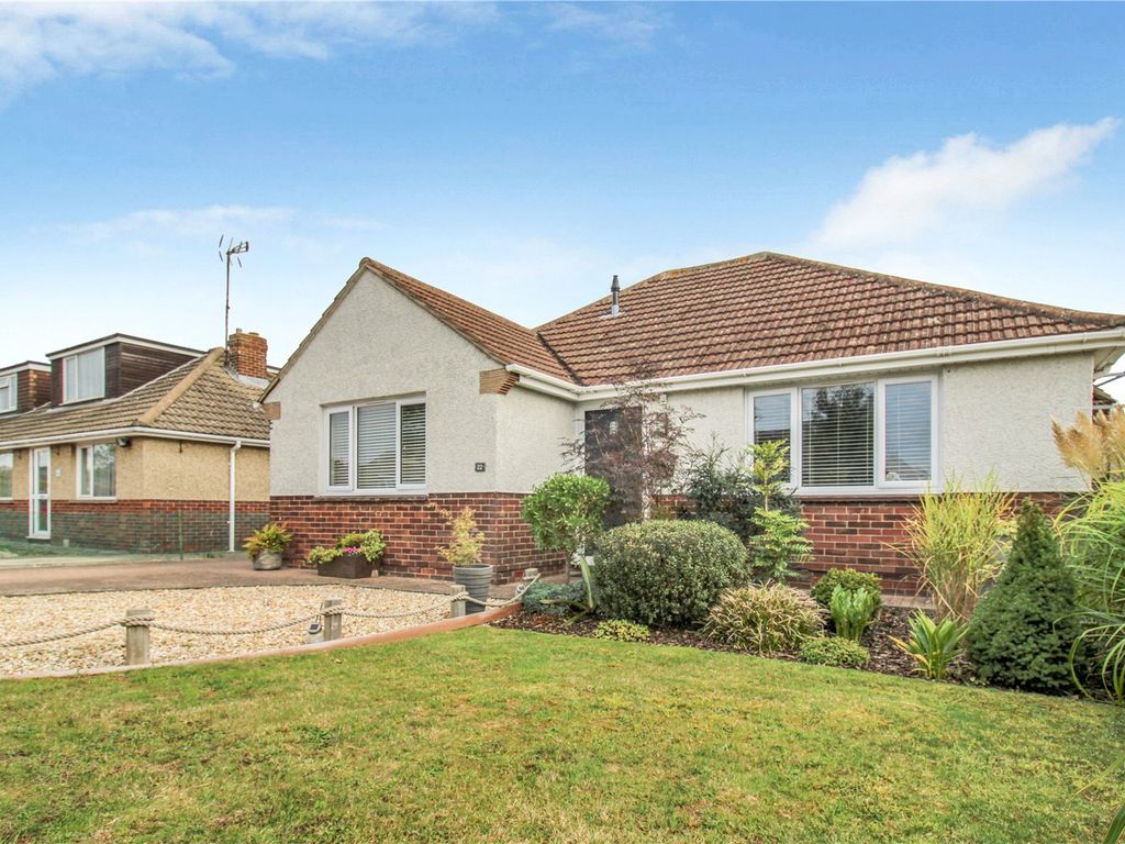3 bed bungalow for sale in Cullerne Road, Coleview, Swindon SN3, £