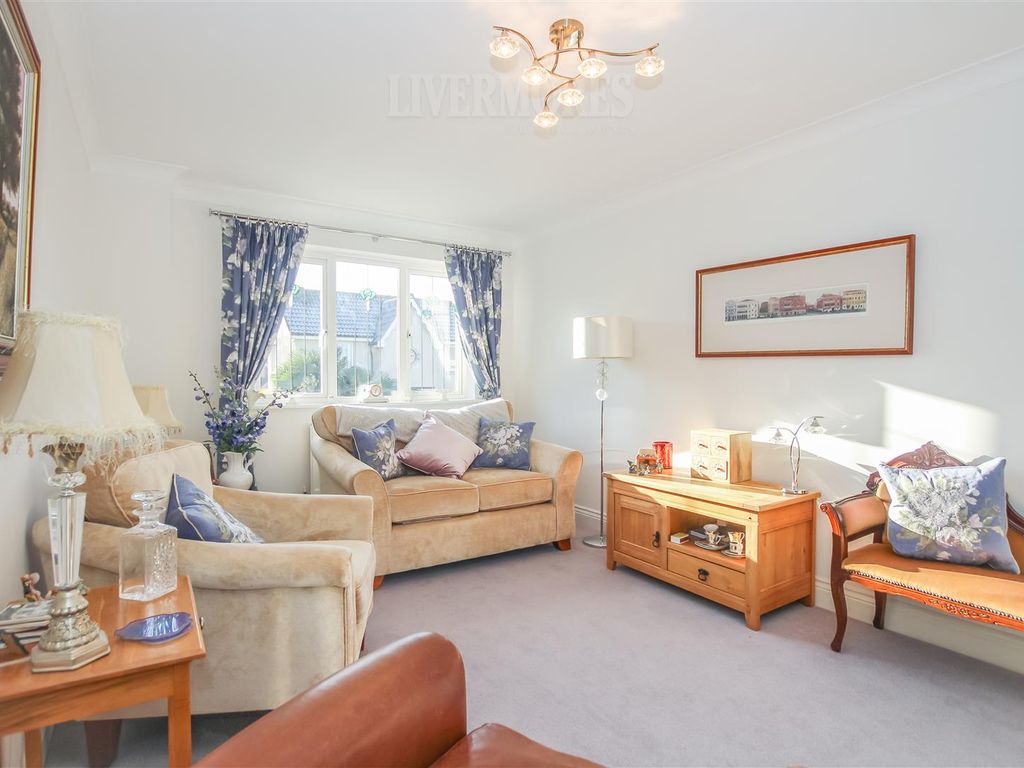 4 bed detached house for sale in Melrose Avenue, Braeburn Park