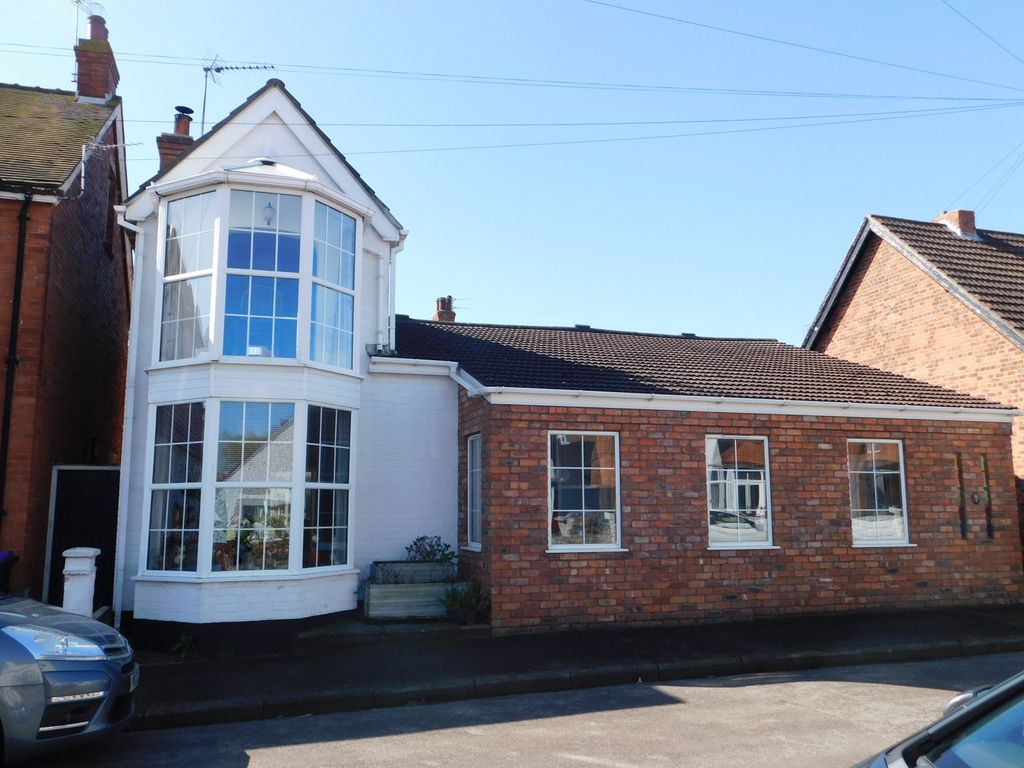 3 bed detached house for sale in Marine Avenue, Skegness PE25 Zoopla