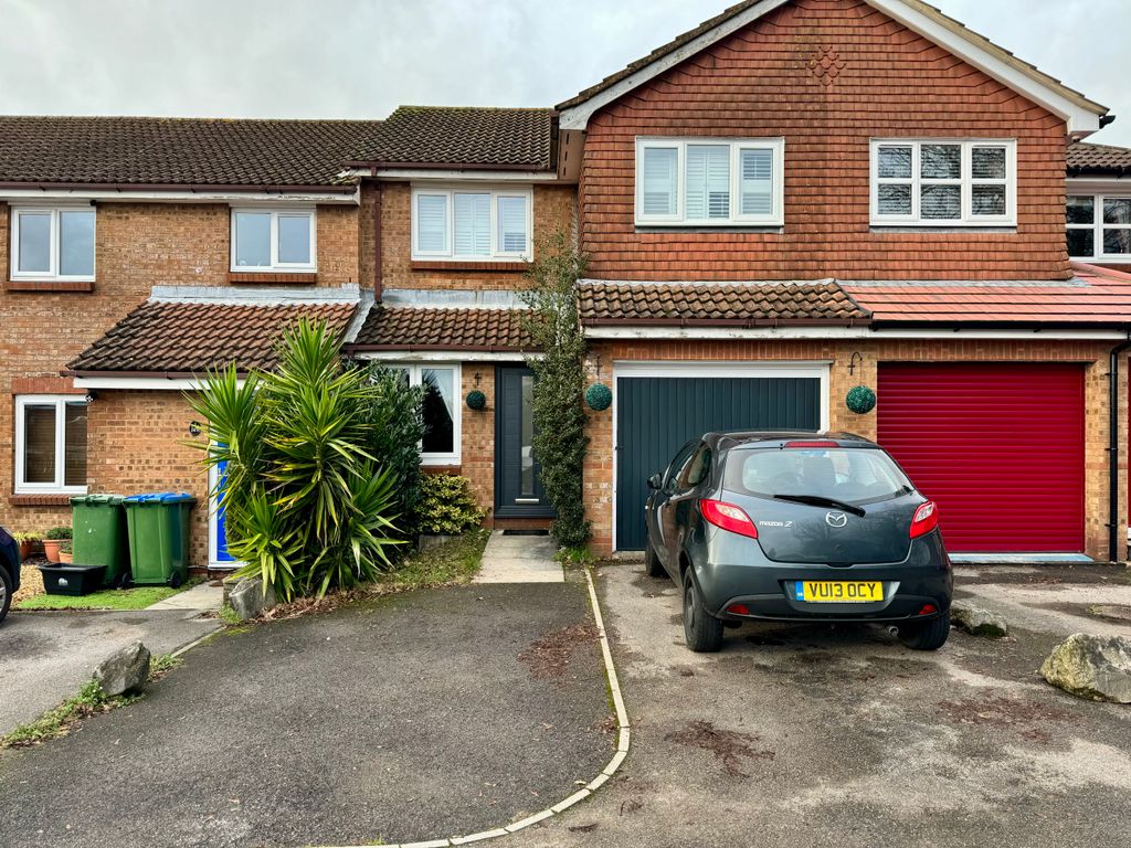 3 bed property to rent in North East Road, Southampton SO19, £1,600 pcm