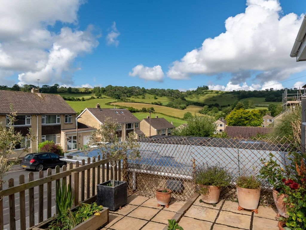 4 bed detached house to rent in Leighton Road, Weston, Bath BA1, £2,750