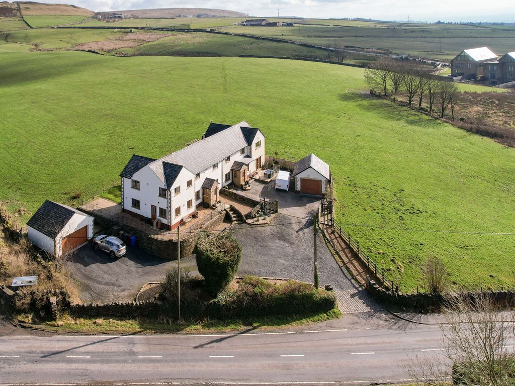 4 bed semidetached house for sale in Broadhead Road, Turton, Bolton