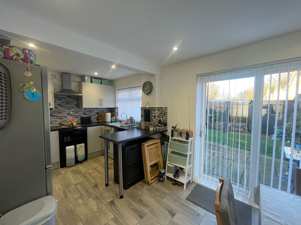 3 bed property to rent in Bredon Avenue, Binley, Coventry CV3, £1,200