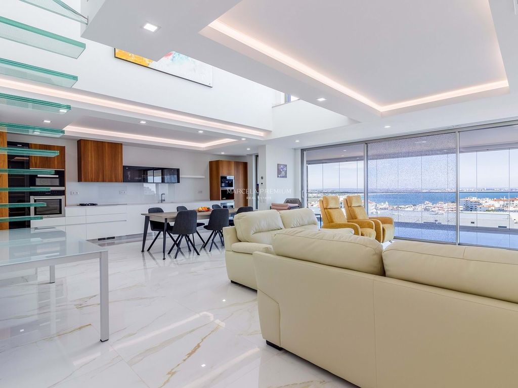 3 bed apartment for sale in Lagos, São Gonçalo De Lagos, Lagos Algarve