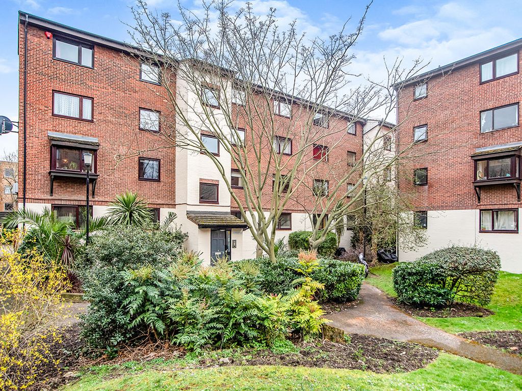 1 bed flat for sale in Granville Square, London SE15 Zoopla
