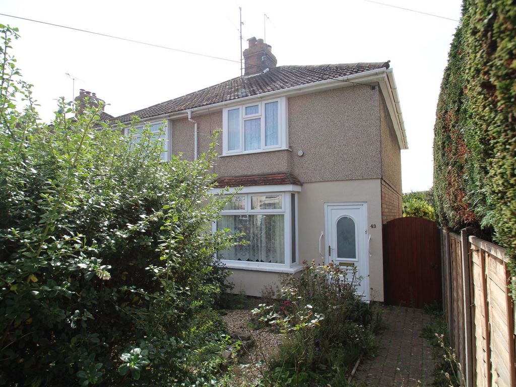 2 bed property for sale in Surrey Road, Cheney Manor, Swindon SN2, £