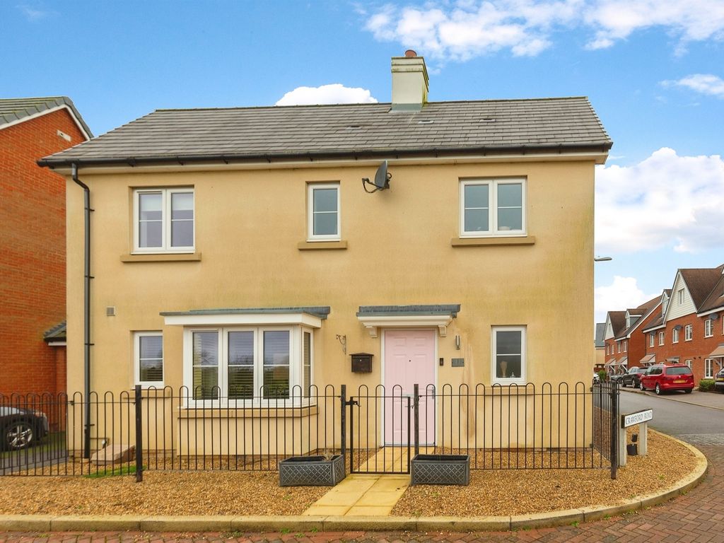 3 bed detached house for sale in Sierra Drive, Aylesbury HP18, £450,000