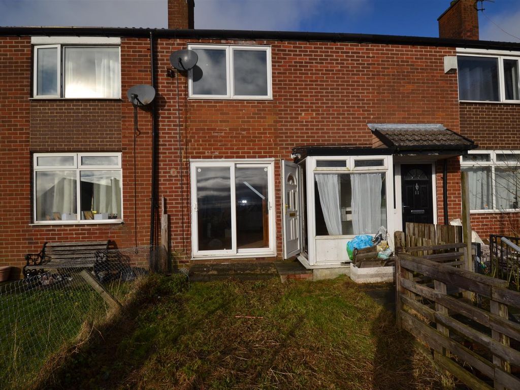 2 bed terraced house for sale in Mixenden Close, Mixenden, Halifax HX2