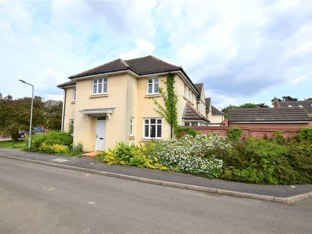 4 bed detached house to rent in Connolly Road, St Crispins, Northampton