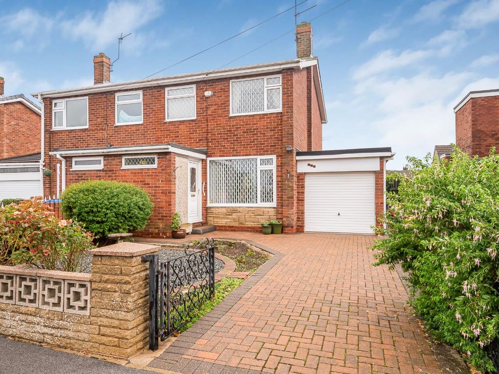 3 bed property for sale in Highfield Road, Beverley HU17, £200,000 Zoopla