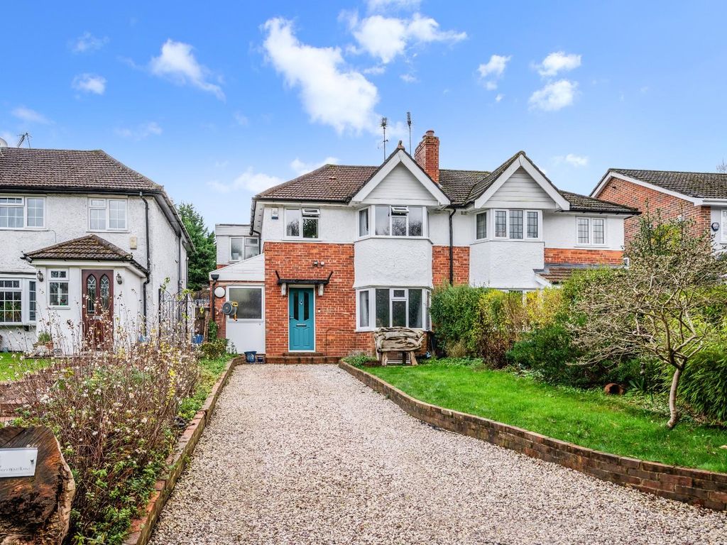 4 bed semidetached house for sale in Chipstead Lane, Lower Kingswood