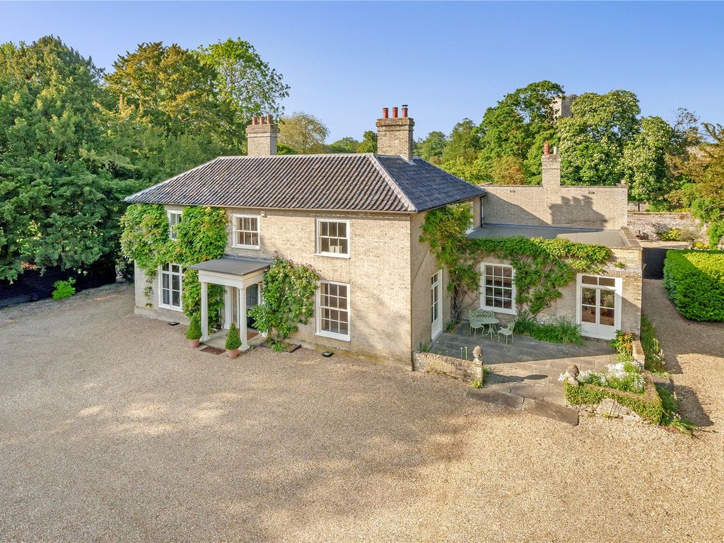 7 bed detached house for sale in High Street, Ixworth, Bury St. Edmunds