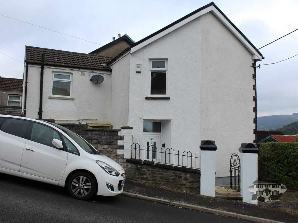3 bed end terrace house to rent in Nantgwyn Street, Tonypandy, Rhondda