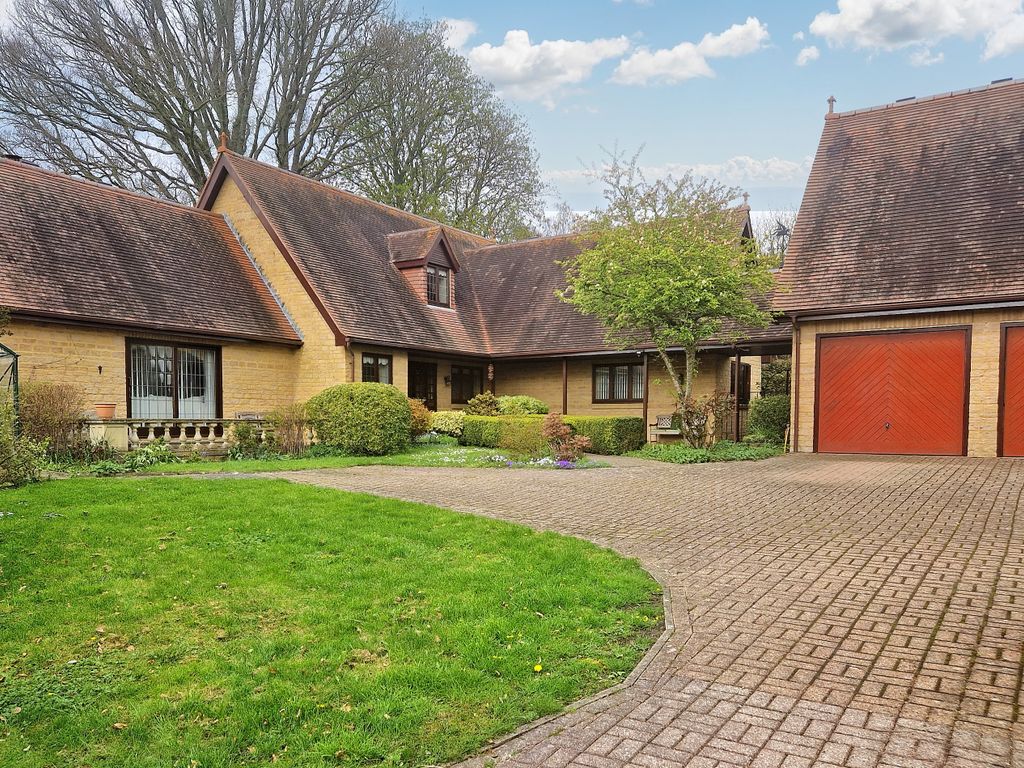 4 bed detached house for sale in Burton Street, Marnhull, Sturminster