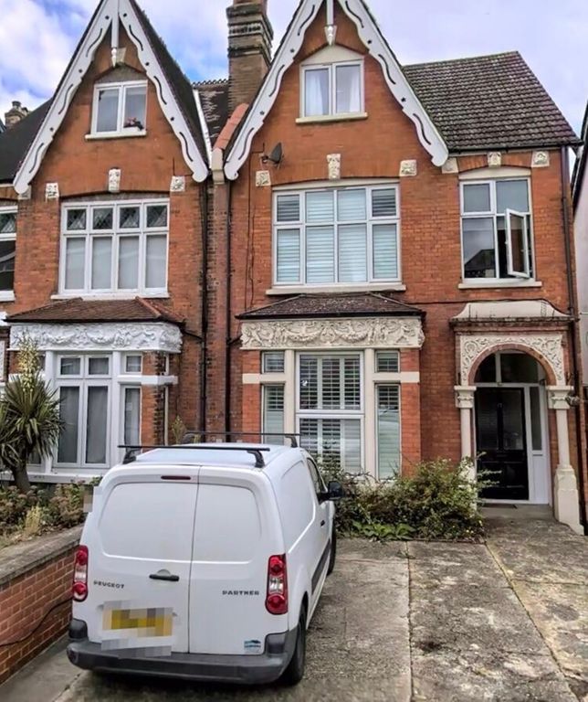 1 bed flat to rent in Chatsworth Road, Croydon CR0, £1,200 pcm Zoopla