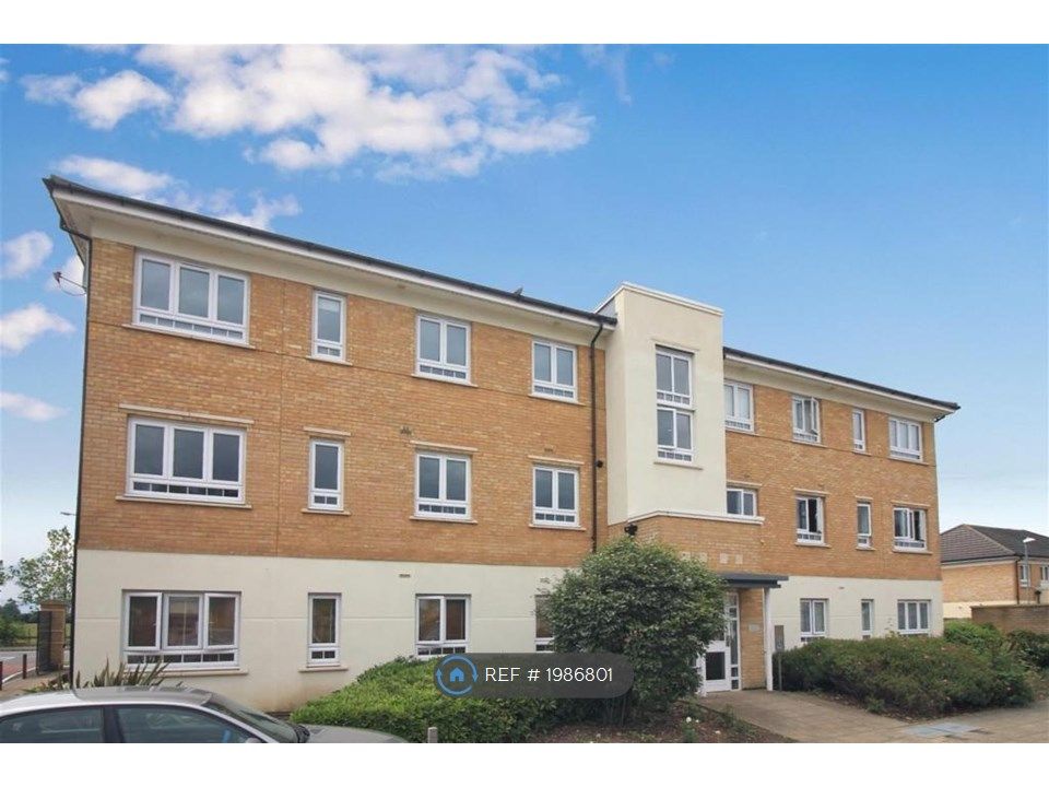 2 bed flat to rent in Ochre Court, Feltham TW13, £1,450 pcm Zoopla