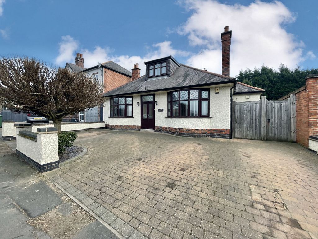 4 bed detached house for sale in Loughborough Road, Birstall LE4, £