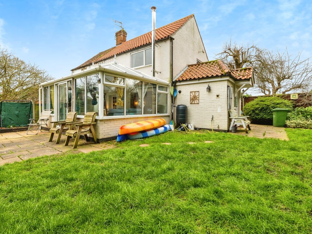 4 bed semidetached house for sale in West Bank, Saxilby, Lincoln LN1