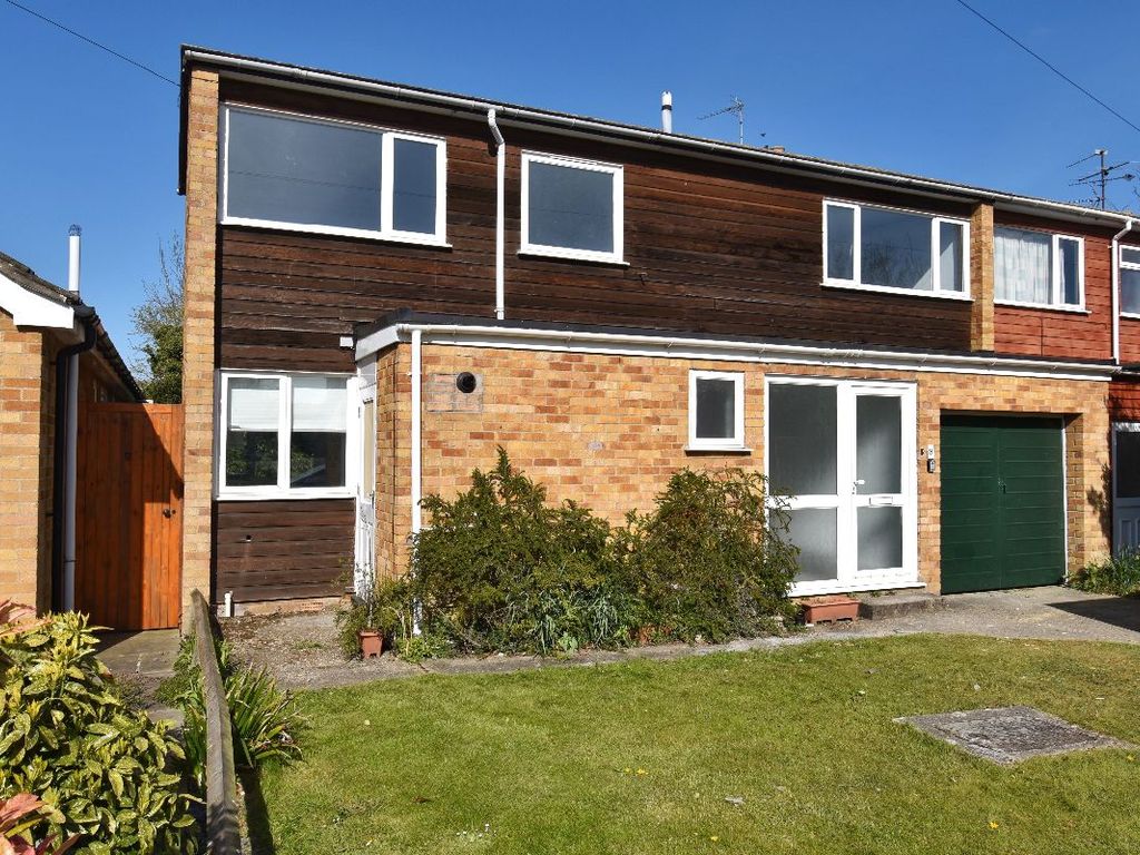 3 bed semidetached house for sale in Greater Foxes, Fulbourn