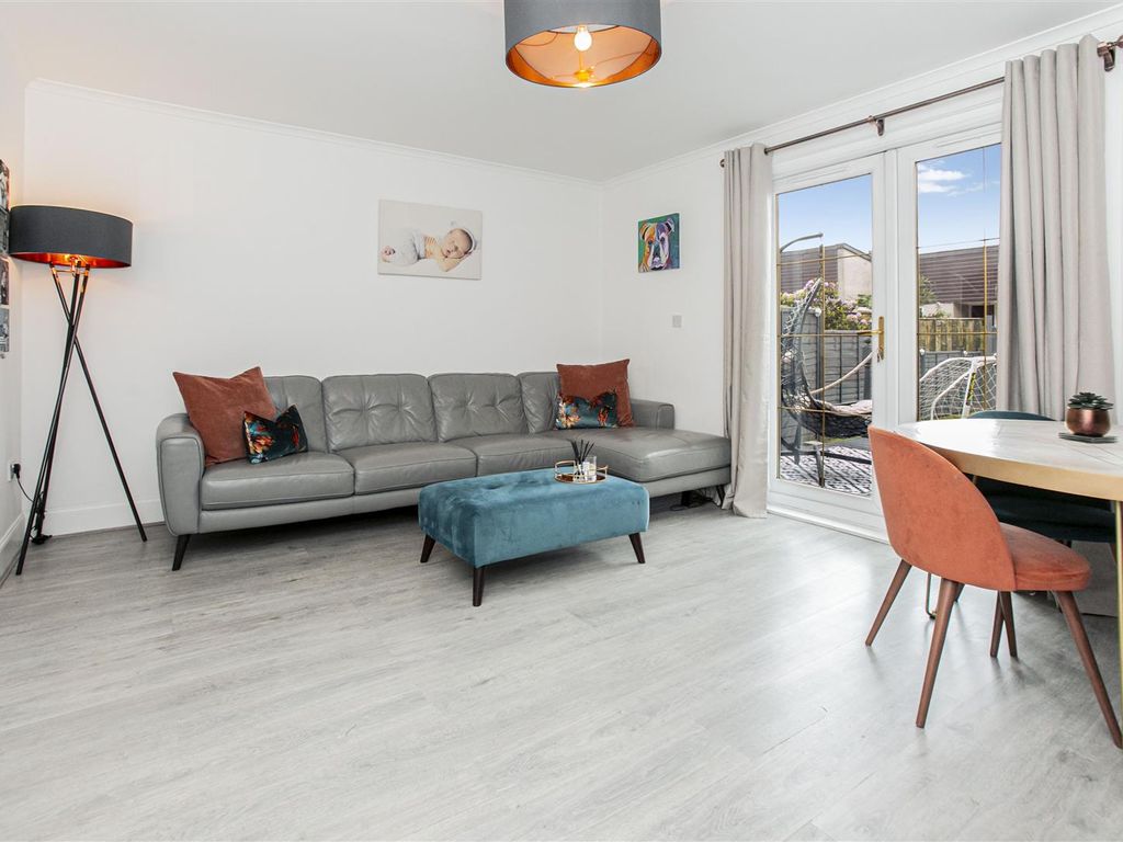 2 bed terraced house for sale in Lansdowne Gardens, Dundee DD2, £125,000 Zoopla