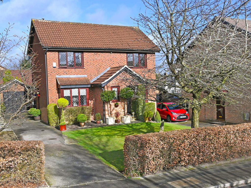 4 bed detached house for sale in Arthurs Avenue, Harrogate HG2, £