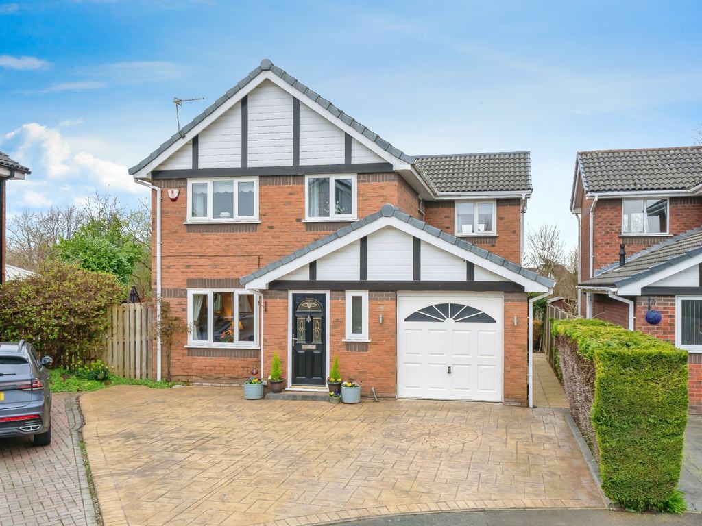 4 bed detached house for sale in Gardens, Woolston