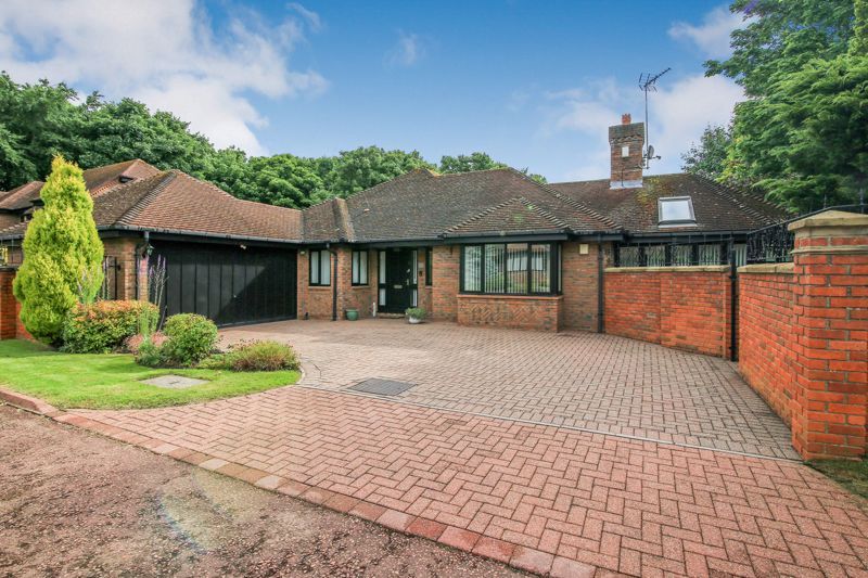 4 bed detached bungalow for sale in Greystoke Park, Gosforth, Newcastle