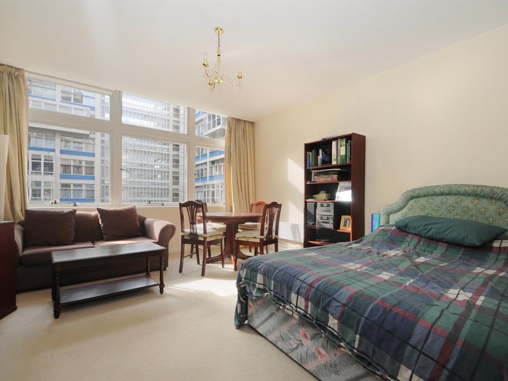 Studio to rent in Metro Central Heights, Newington Causeway, London SE1