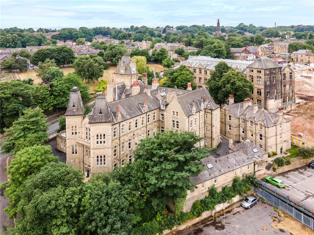 2 bed flat for sale in Halifax Road, Dewsbury, West Yorkshire WF13 Zoopla