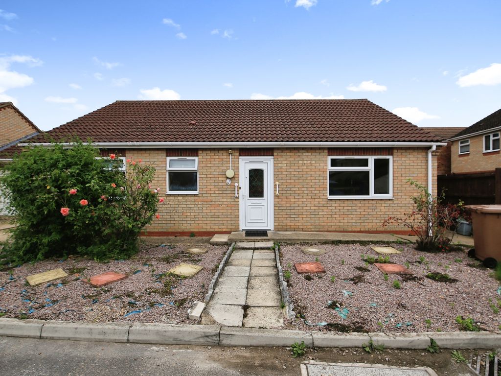3 bed bungalow for sale in Dogsthorpe Grove, Peterborough PE1, £300,000