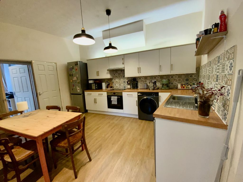 2 bed flat to rent in Avonvale Road, Redfield, Bristol BS5, £1,195 pcm