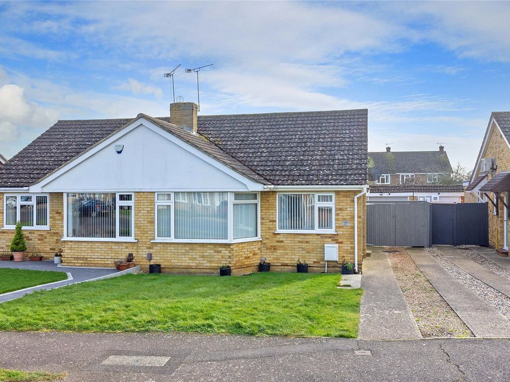 2 bed bungalow for sale in Hamilton Crescent, Sittingbourne, Kent ME10